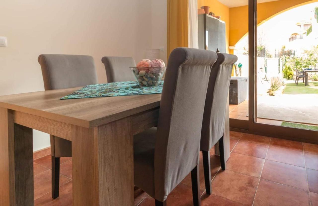 Apartamento con hermoso jardín Isla Plana Buitenkant foto
