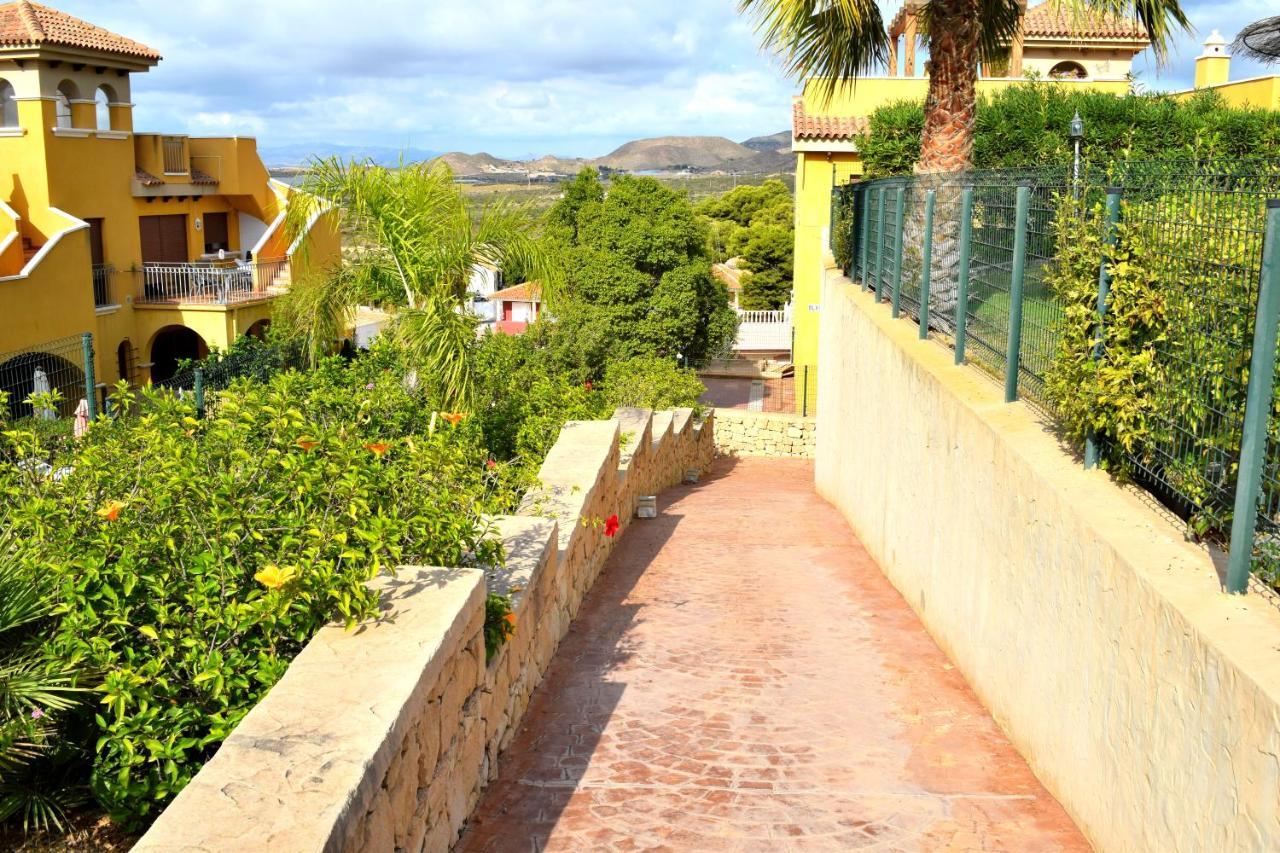 Apartamento con hermoso jardín Isla Plana Buitenkant foto