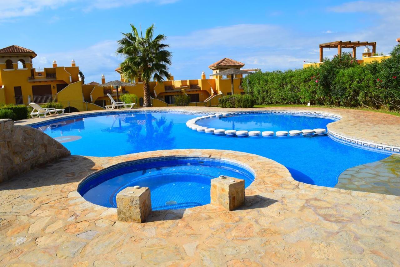 Apartamento con hermoso jardín Isla Plana Buitenkant foto