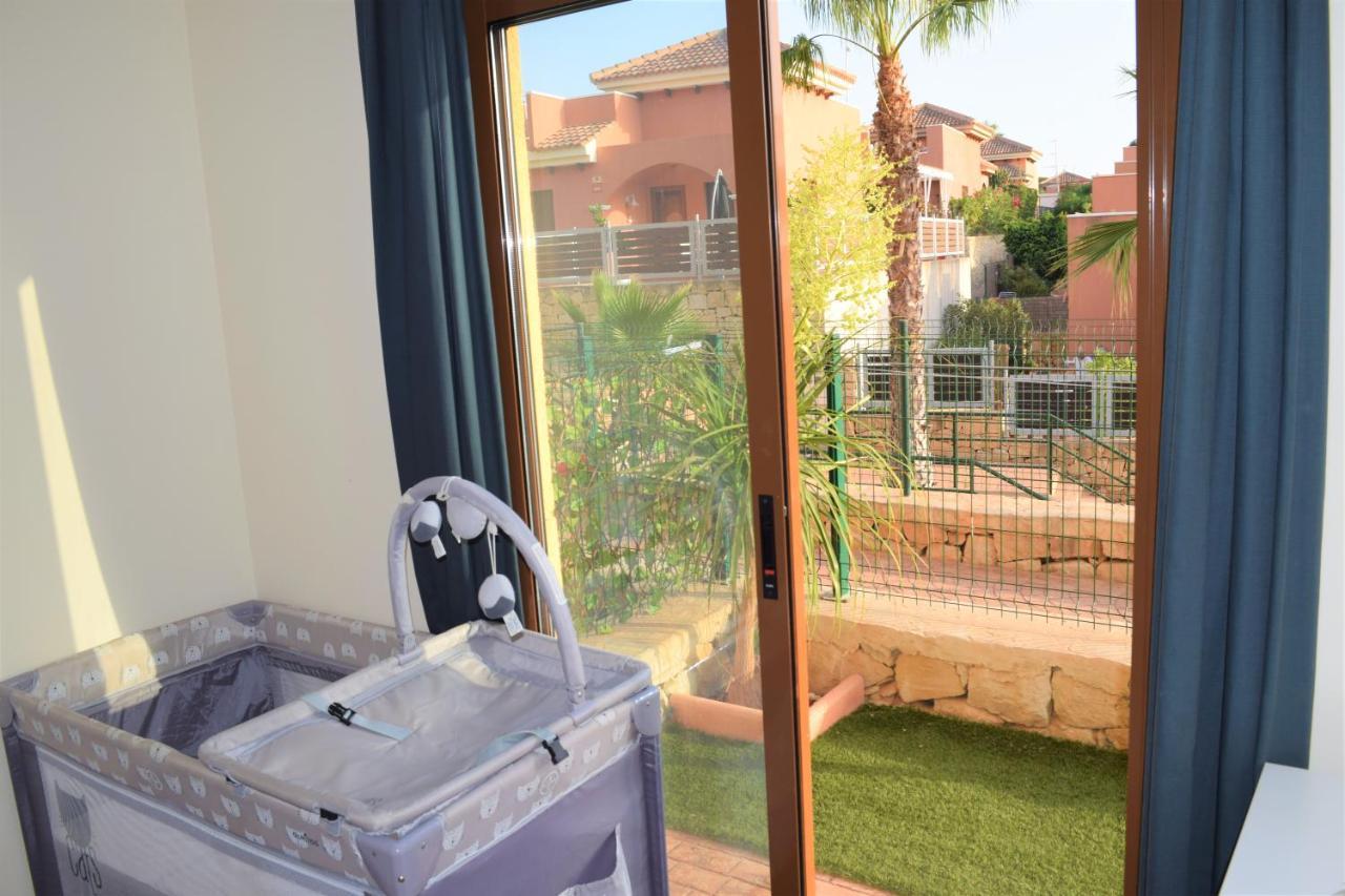 Apartamento con hermoso jardín Isla Plana Buitenkant foto
